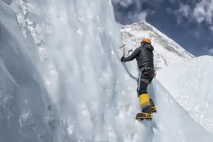 Mount Everest - one of the Most Dangerous Places on earth